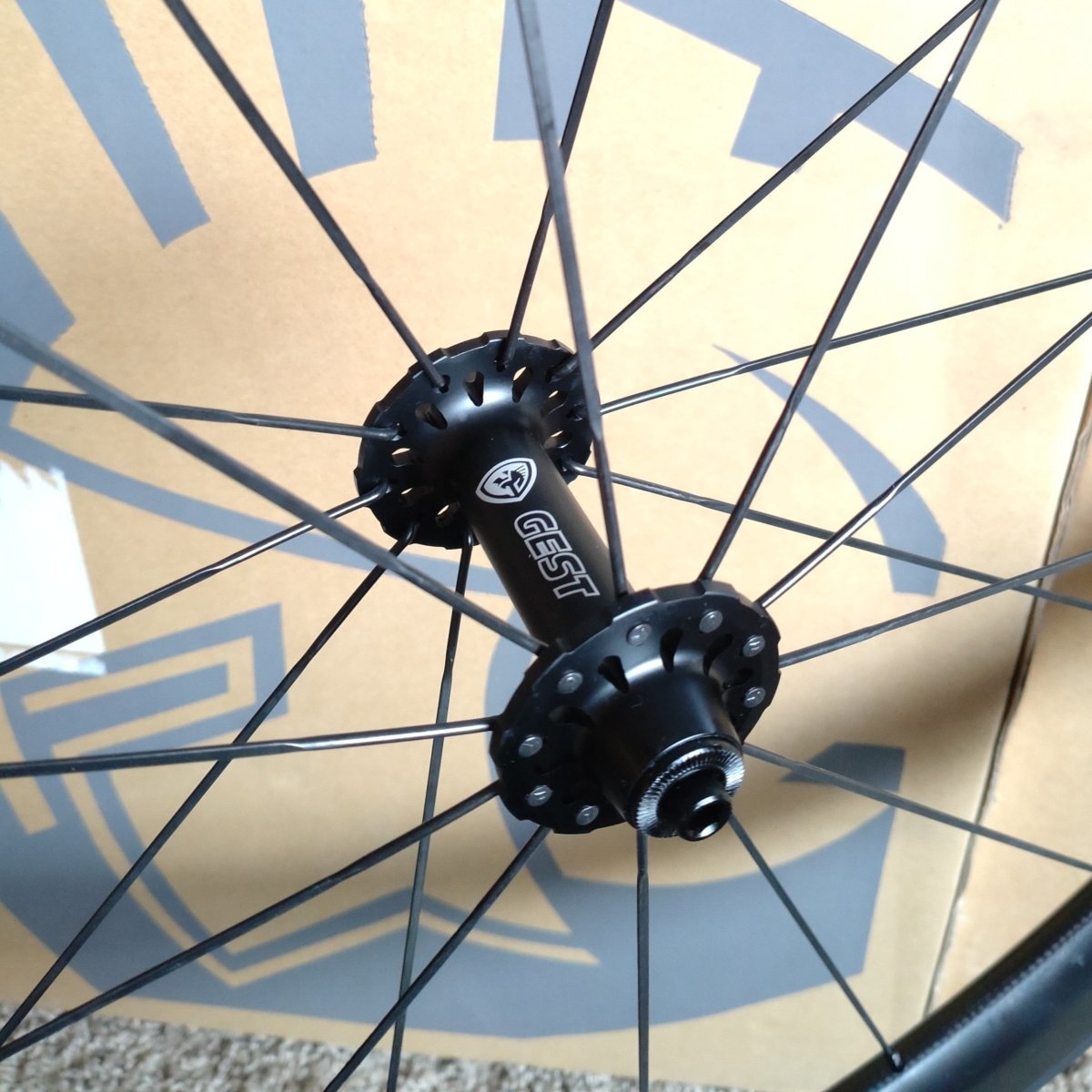 GEST Balance T30 CARBON Rennrad Aero Laufradsatz Tubular - RAAAD.de