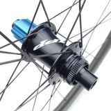 ZIPP Hinterrad Carbon 302 Disc Clincher - RAAAD.de